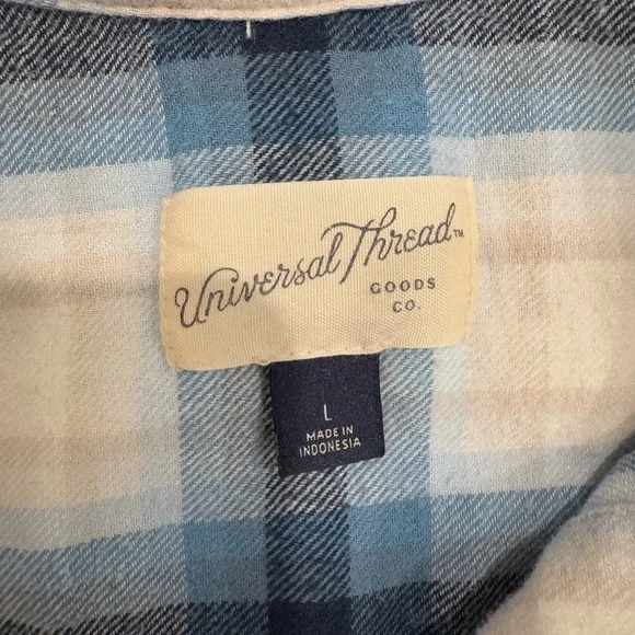 Target Universal Thread flannel bundle - Picture 3 of 4